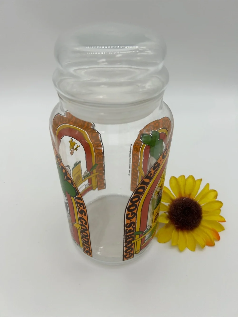 Snoopy Vintage Goodies Glass Jar Peanuts Snoopy & Woodstock design, a Must Have!